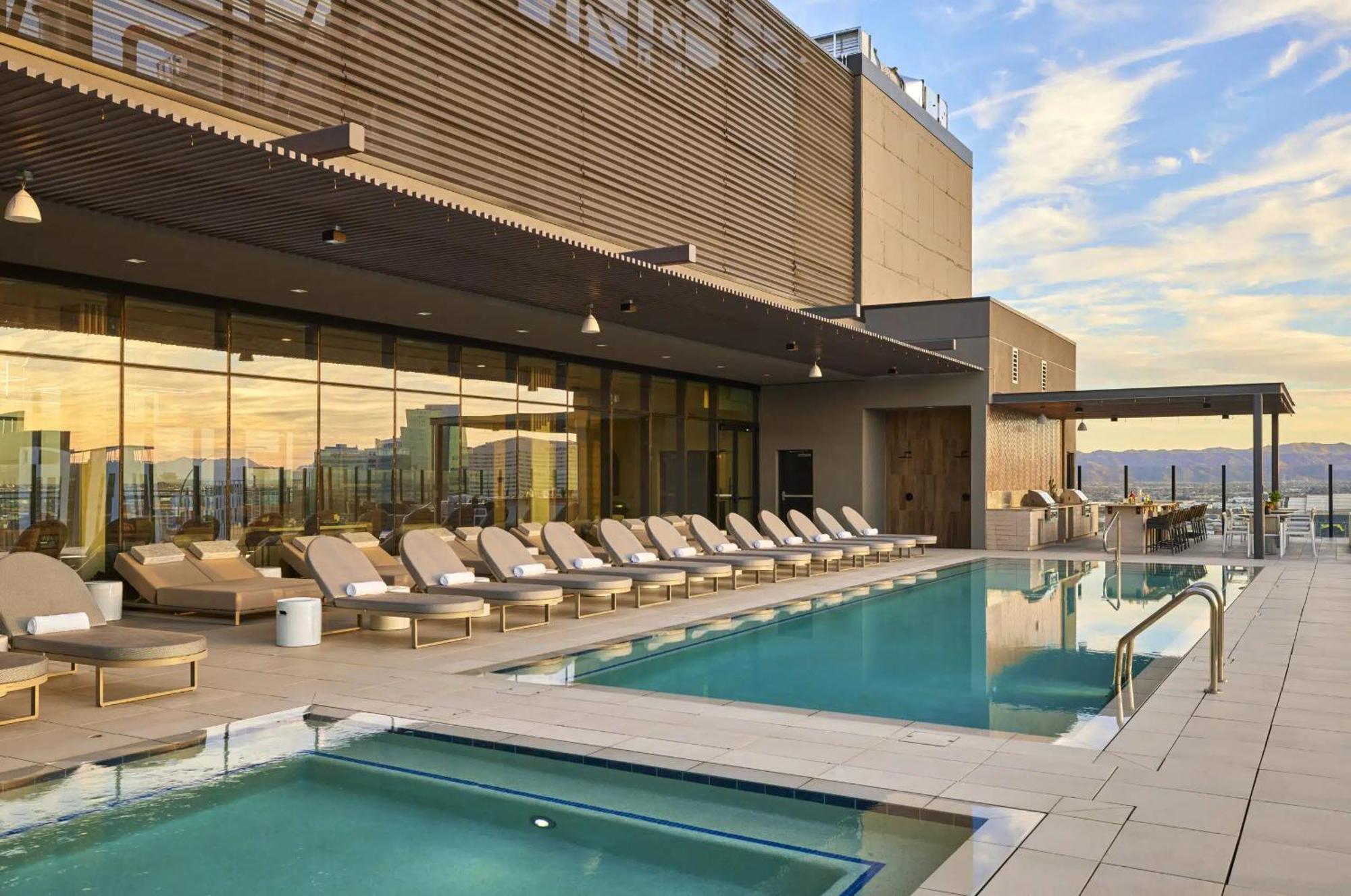 Global Luxury Suites At Downtown Phoenix Eksteriør bilde